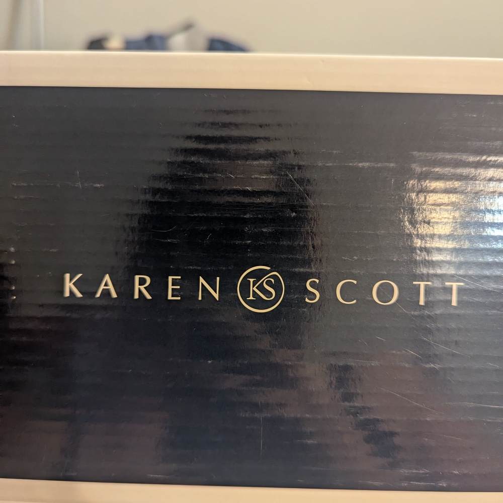 Karen Scott Women's Navy Blue Studded Flats - Picture 12 of 12